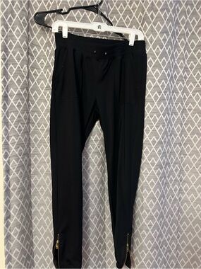 Zyia joggers with Ankle Zippers